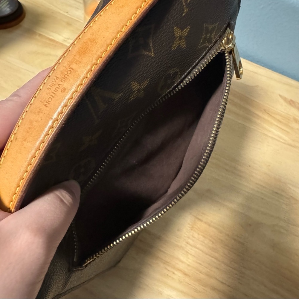 Louis Vuitton Metis Monogram - Picture 6 of 14